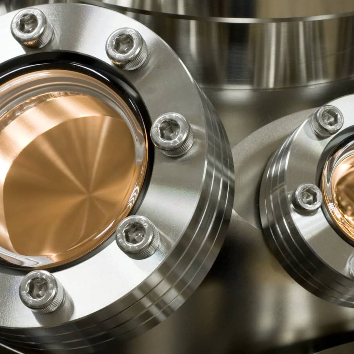 demcon-ultra-high- vacuum-header