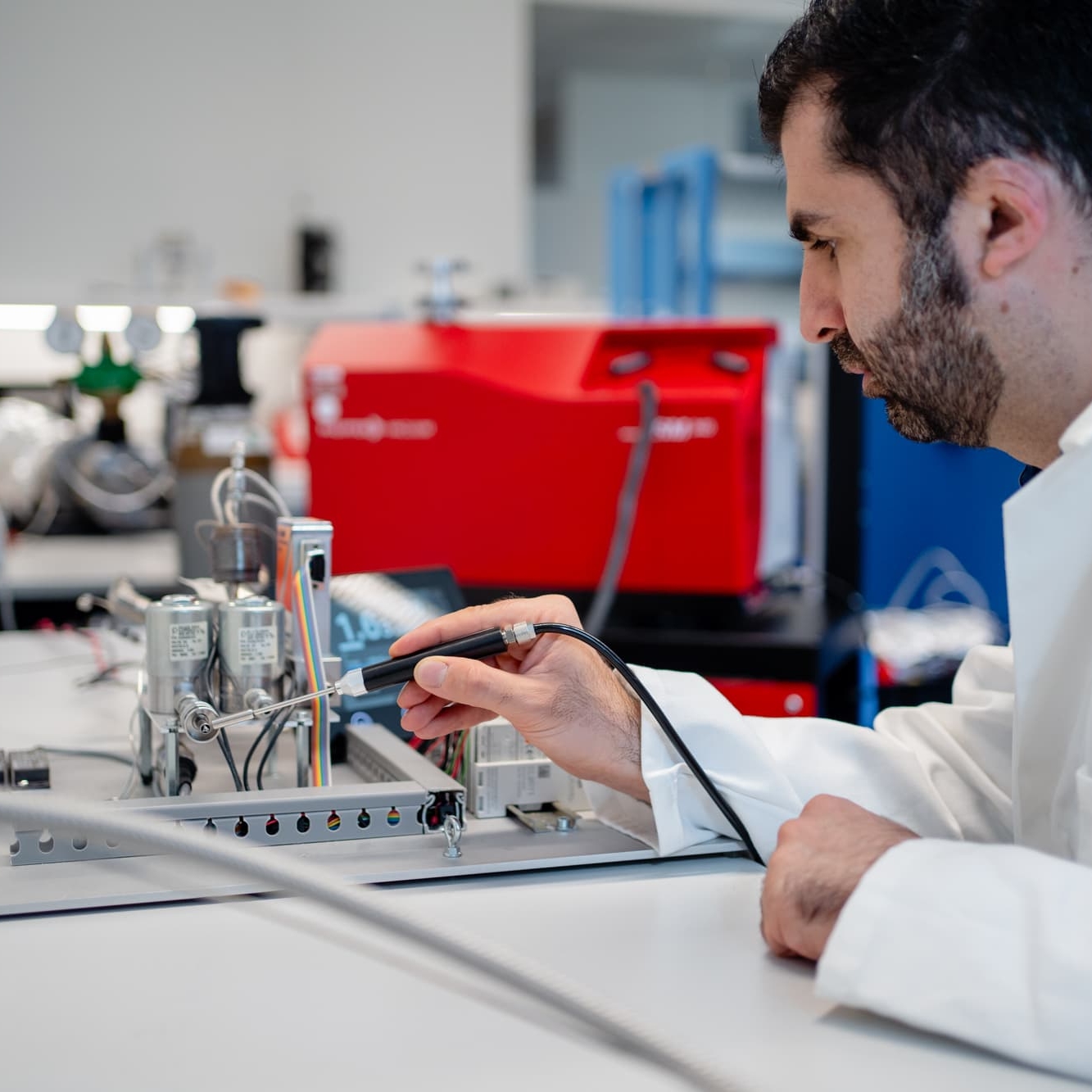 Helium leak testing of experimental setup