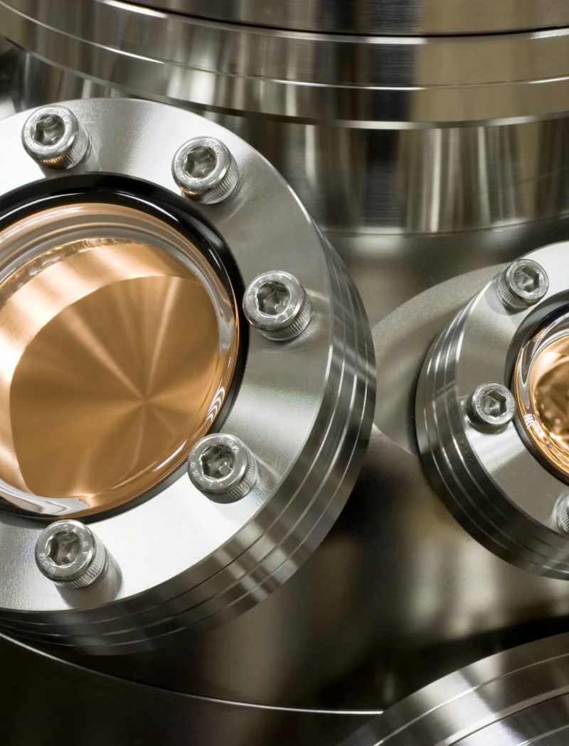 demcon-ultra-high- vacuum-header